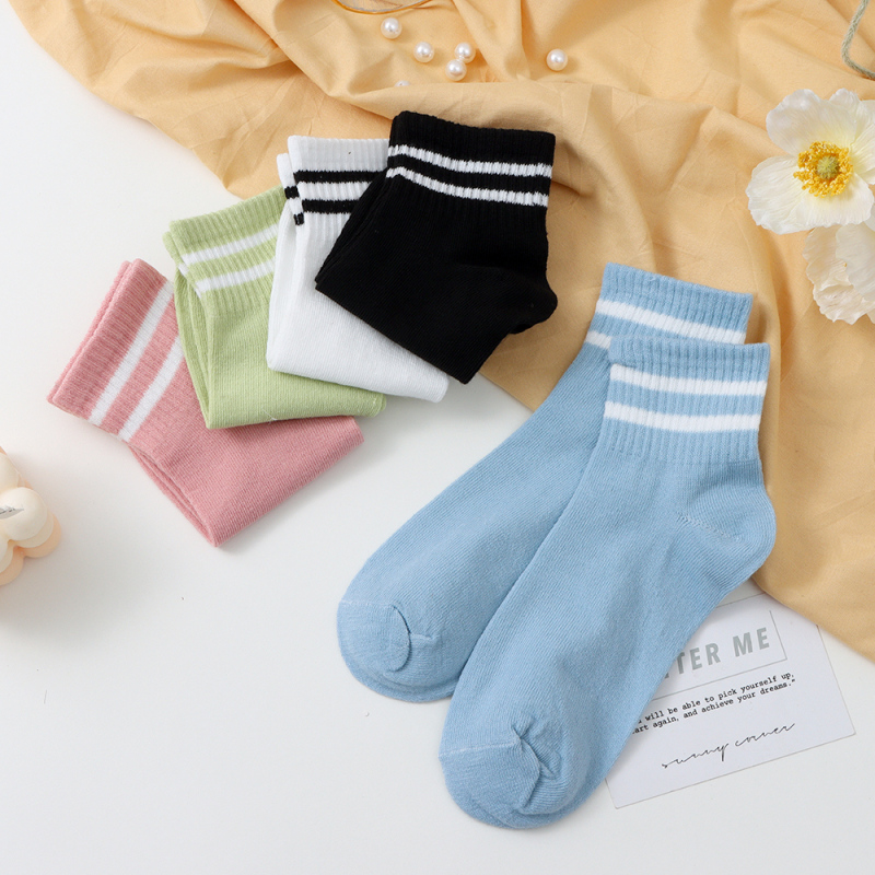 جوارب نسائية قصيرة بأسلوب مدرسي مخطط (زوجان)