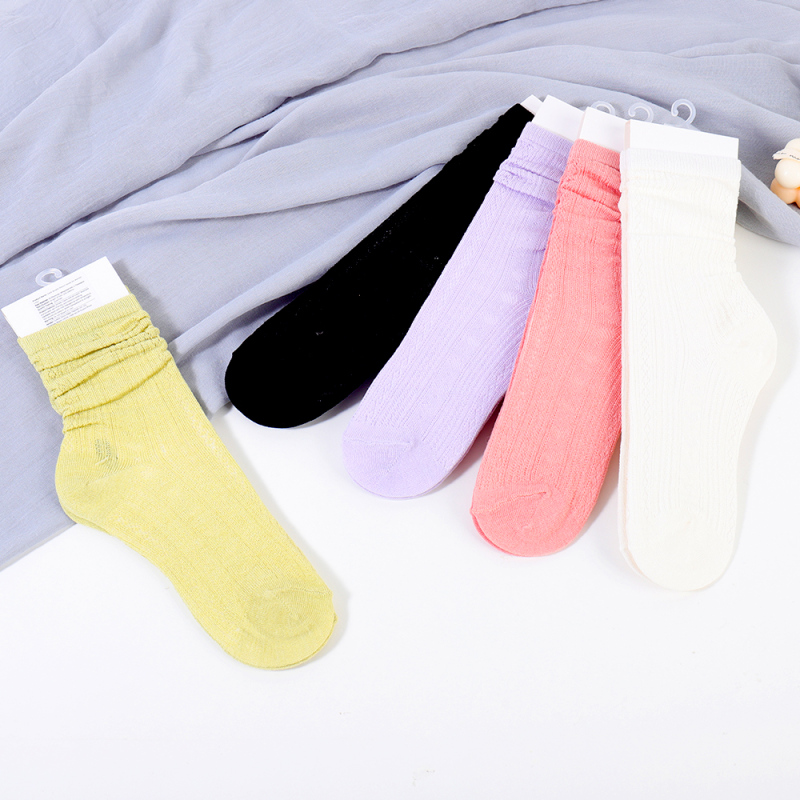 جورب نسائي بطول الكاحل بخطوط داكنة (قطعة واحدة)