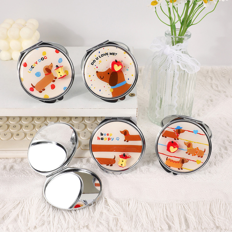 مرآة محمولة مستديرة بإكسسوارات إيبوكسي على شكل جرو لطيف