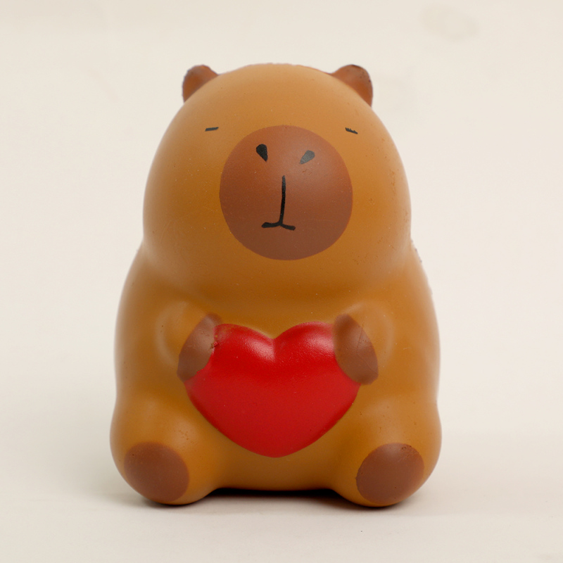 لعبة تخفيف التوتر على شكل قلب سلسلة الكابيبارا