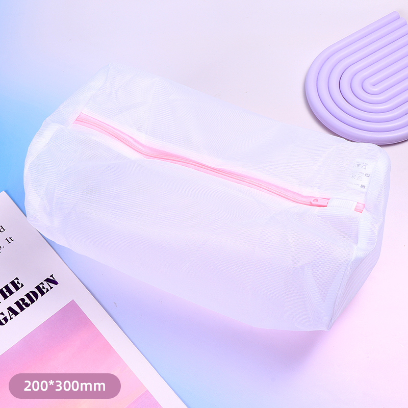 حقيبة غسيل أسطوانية للبنطال بلون موحد (أبيض)