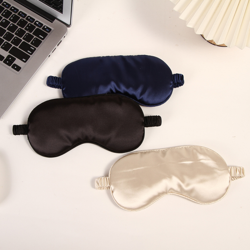 قناع عين حريري بلون سادة