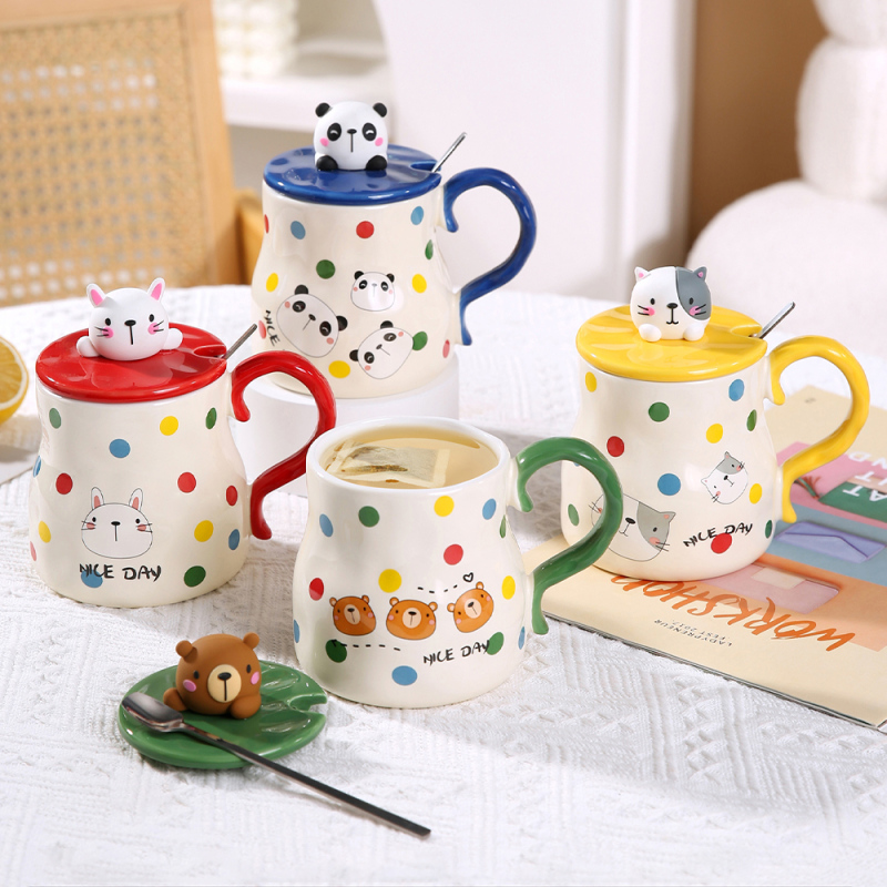 كوب سيراميك بشكل كرتوني