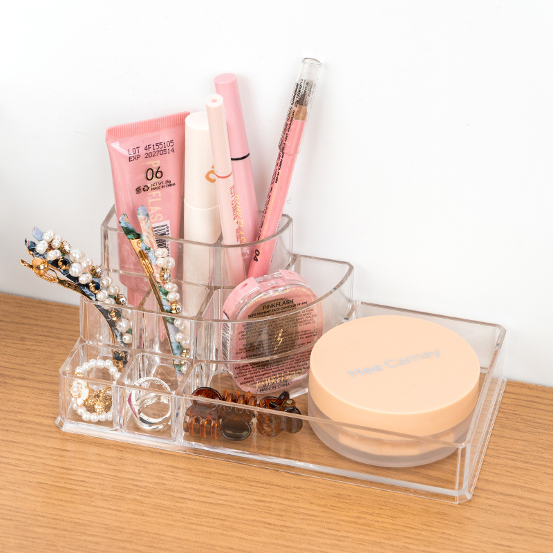 منظم مكياج بلاستيكي بـ 8 أقسام (شفاف)