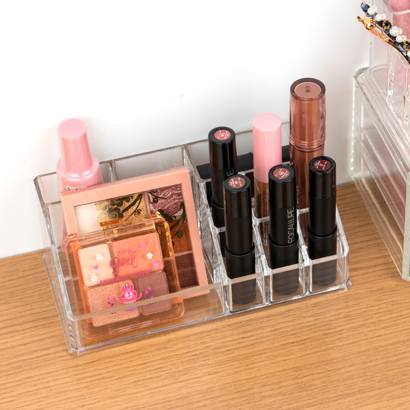 منظم مكياج بلاستيكي بـ 10 أقسام (شفاف)