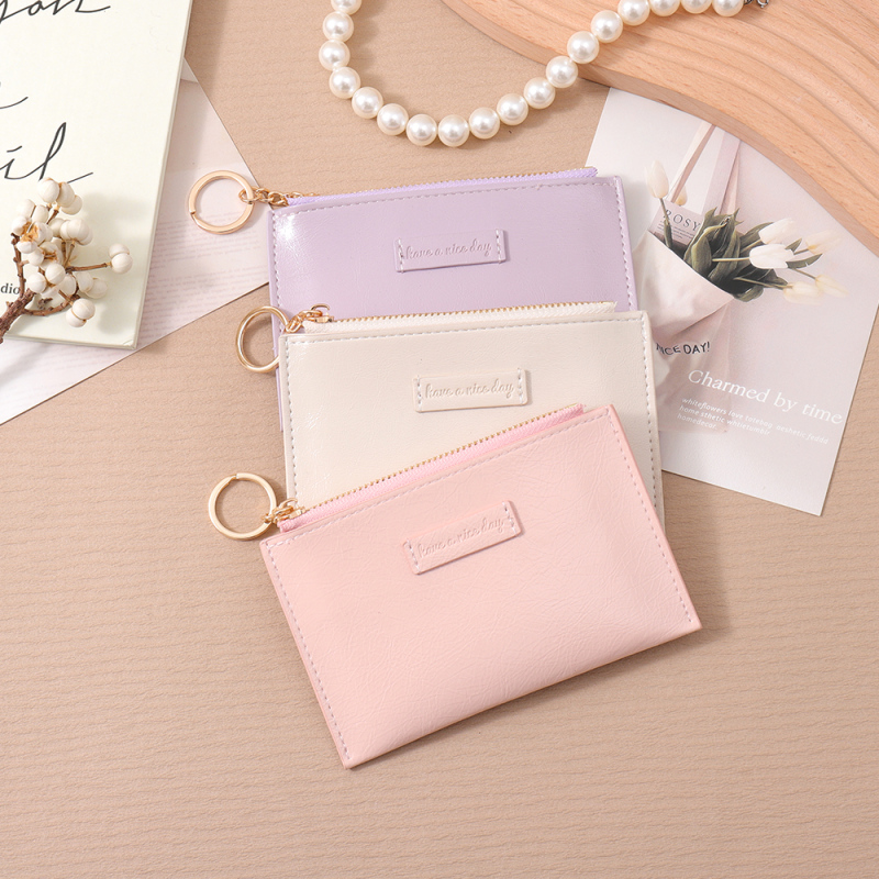 محفظة متعددة الوظائف لامعة كريمية عصرية