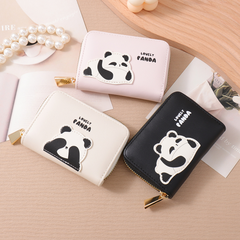 حافظة بطاقات الباندا الممتلئة