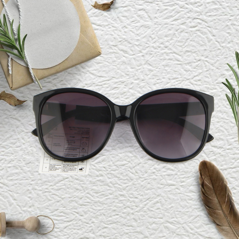 نظارات شمسية نسائية بإطار كبير أنيق (أسود)