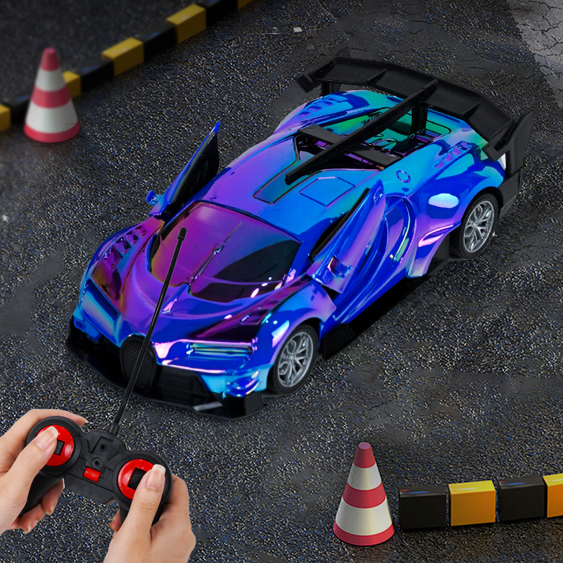 سيارة رياضية بتحكم عن بعد بفتح الباب تلقائيًا لون أزرق