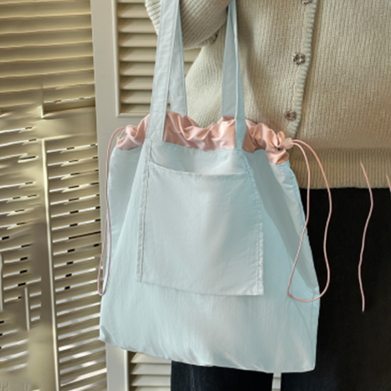 حقيبة تسوق قابلة للطي بسلك شد لون أزرق