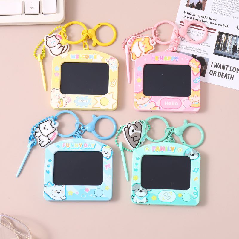 سلسلة مفاتيح لوح جرافيتي صغير قطة وجرو