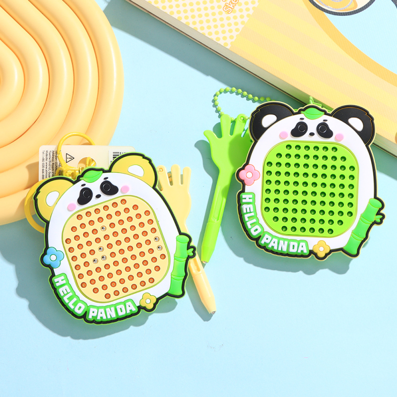 سلسلة مفاتيح تخفيف التوتر كرة فولاذية مغناطيسية باندا الخيزران