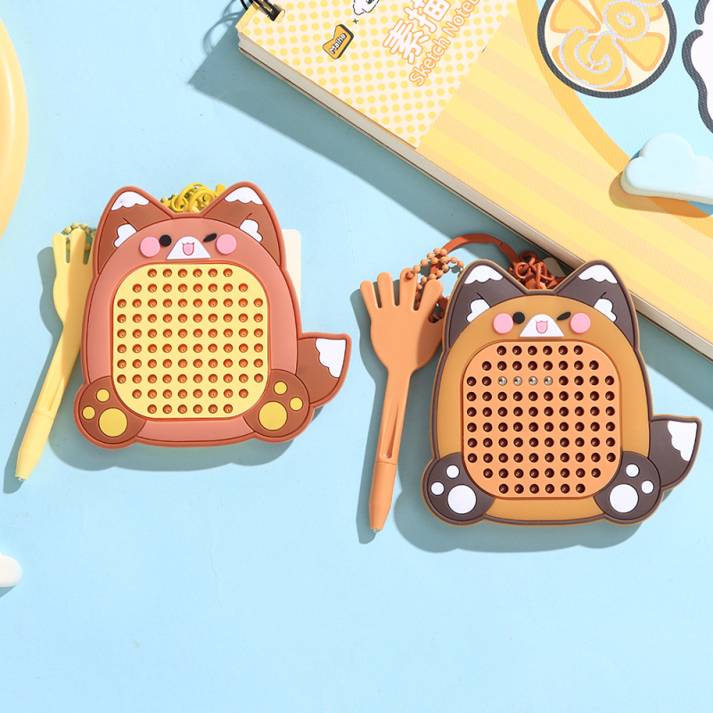 سلسلة مفاتيح تخفيف التوتر كرة فولاذية مغناطيسية سنجاب