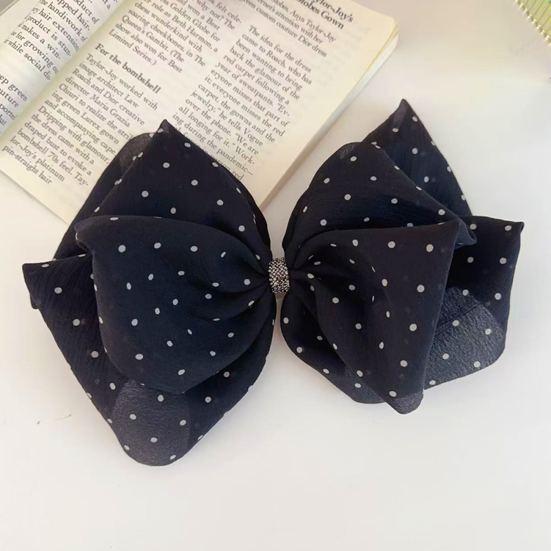 مشابك شعر من سلسلة النقاط المنقطة رقم 02