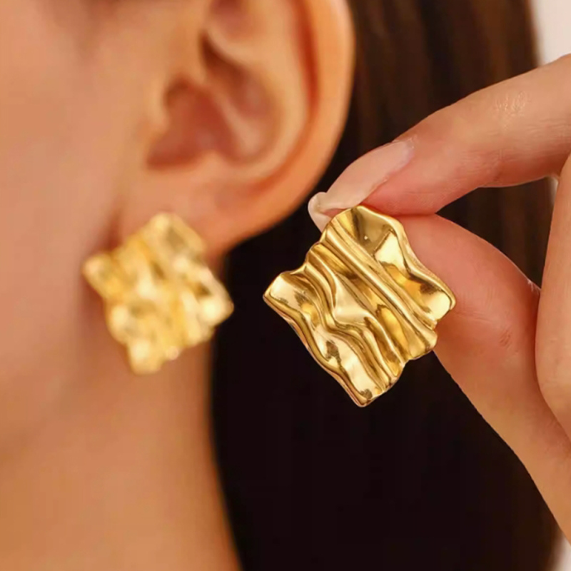 أقراط مسمار مطلية بالذهب طراز رجعي رقم 01