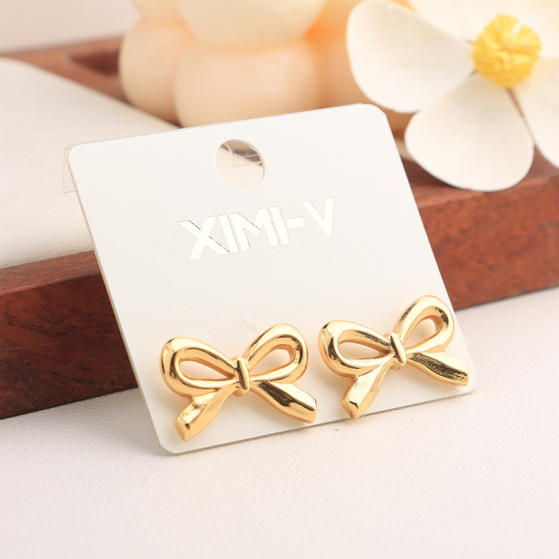 أقراط مسمار مطلية بالذهب طراز رجعي رقم 08