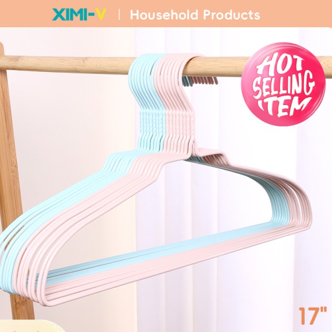 علاقة ملابس بطبقة بلاستيكية مقاس 17 إنش (8 قطع)