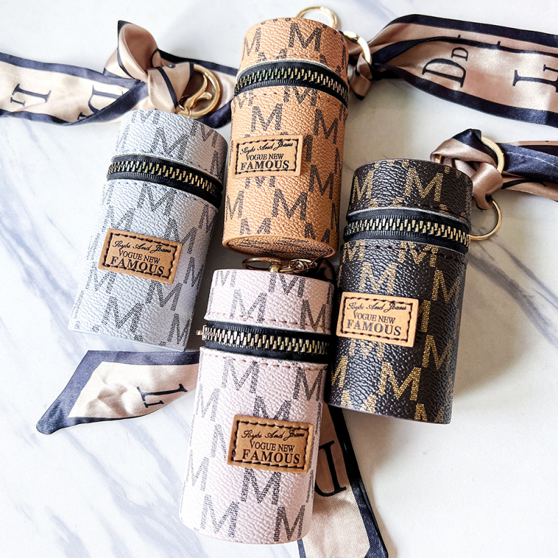 سلسلة مفاتيح منظم أحمر شفاه جلد صناعي كلاسيكي