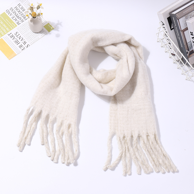 وشاح أبيض بسيط شائع