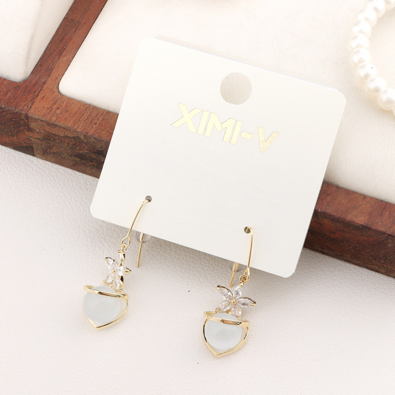 أقراط ناعمة متوسطة للسيدات رقم 01