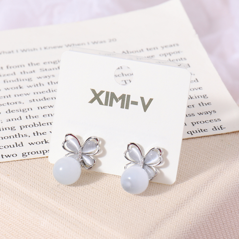 أقراط ناعمة متوسطة للسيدات رقم 06