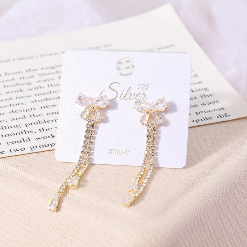 قرط طويل رقيق للسيدات بشرابة رقم 07